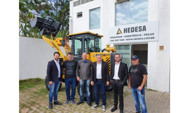 COMUNIDADE HEDESA: Prefeitura de Armazém/SC visita showroom da HEDESA para conhecer de perto o equipamento a ser entregue nos próximas dias